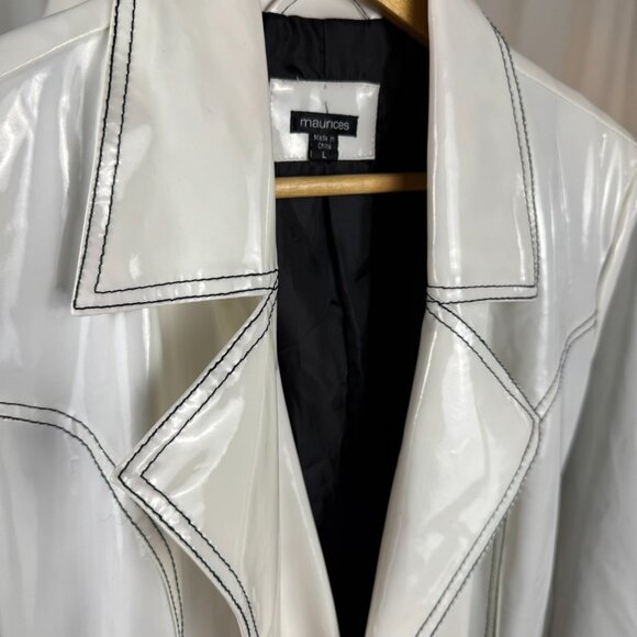 VTG Y2K White Glossy PVC Vinyl Style Faux Patent Buckled Trench Coat sz Large - Picture 11 of 11